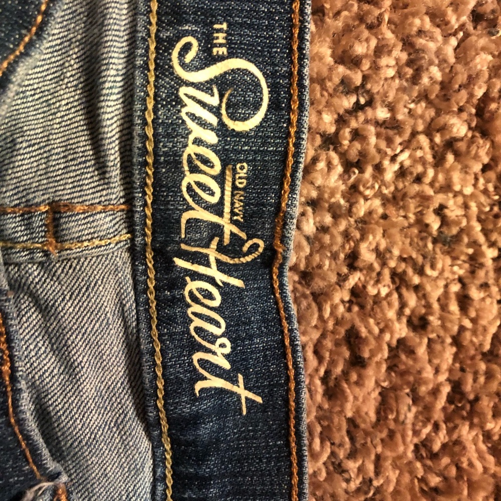 Old Navy Sweet Heart Jeans - Picture 2 of 4